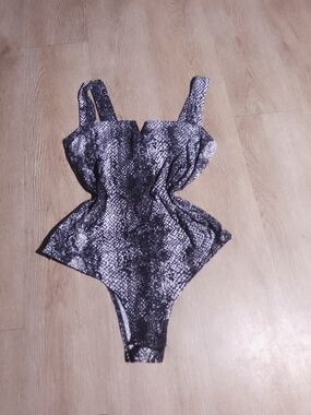 Ultra Flirt Black & White Snake-Print Bodysuit
